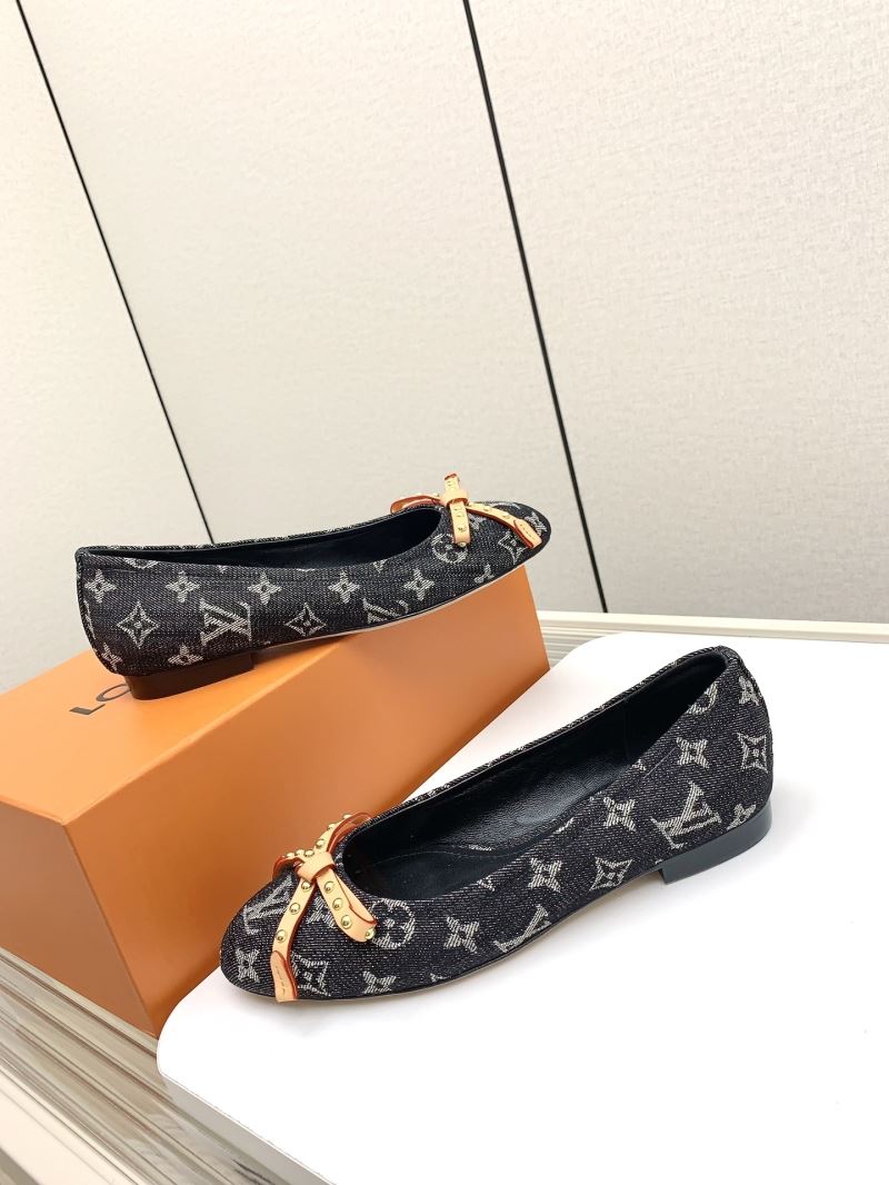 Louis Vuitton Low Shoes